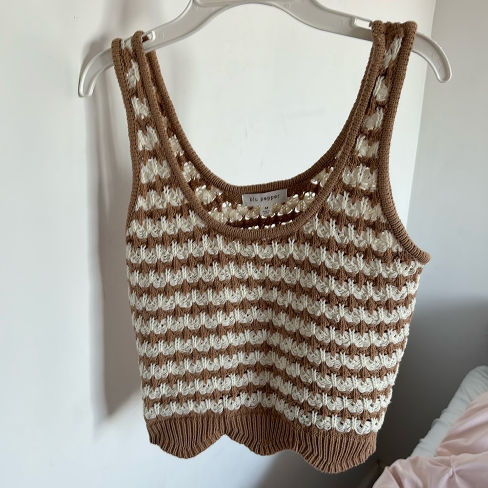 Blue Pepper crochet tank size medium